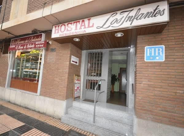 Hostal Los Infantes ซาลามังกา ภายนอก รูปภาพ