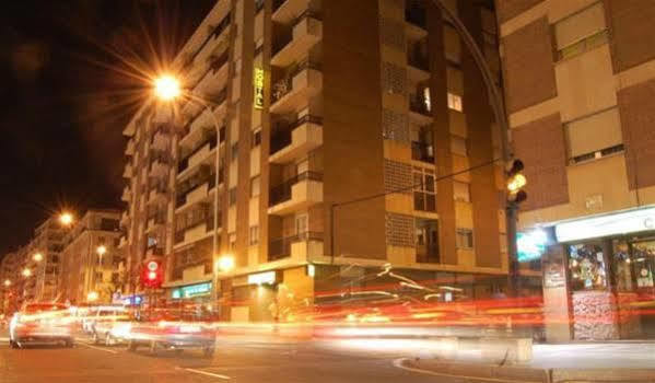 Hostal Los Infantes ซาลามังกา ภายนอก รูปภาพ